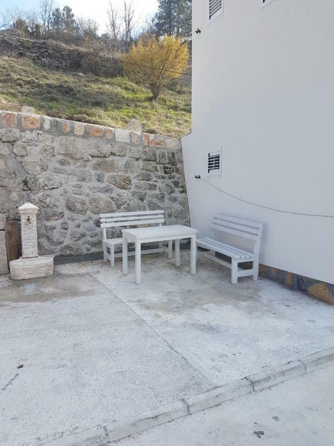 Porto Njegusi A2 Apartment Cetinje Exterior photo